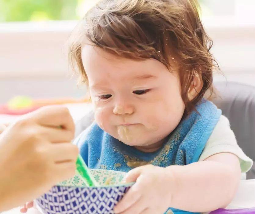 宝宝辅食喂养指南，何时开始，如何操作